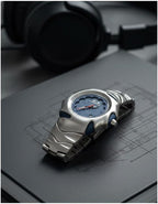 OAKLEY SILVER BLUE DATE WORKING METAL WATCH
